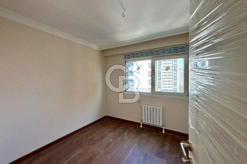 FENERBAHÇE'DE BALKONLU,DENİZ MANZARALI 4+1 145 M2 NET SIFIR !!!