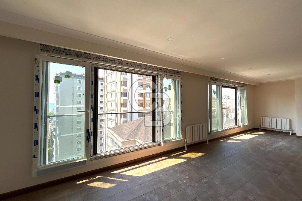 FENERBAHÇE'DE BALKONLU,DENİZ MANZARALI 4+1 145 M2 NET SIFIR !!!