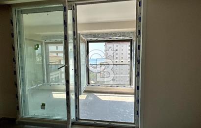 FENERBAHÇE'DE BALKONLU,DENİZ MANZARALI 4+1 145 M2 NET SIFIR !!!