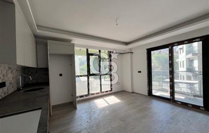 Bayraklı körfez Mahallesi’nde satılık 2 + 1 daire