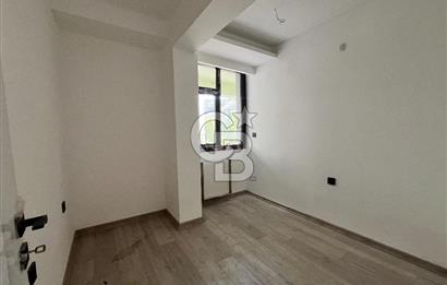 Bayraklı körfez Mahallesi’nde satılık 2 + 1 daire