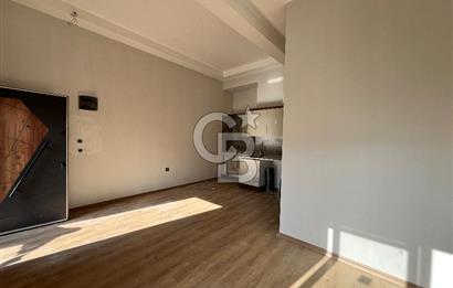 Karşıyaka İmbatlı’da satılık ofis