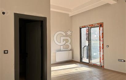 Karşıyaka İmbatlı’da satılık ofis