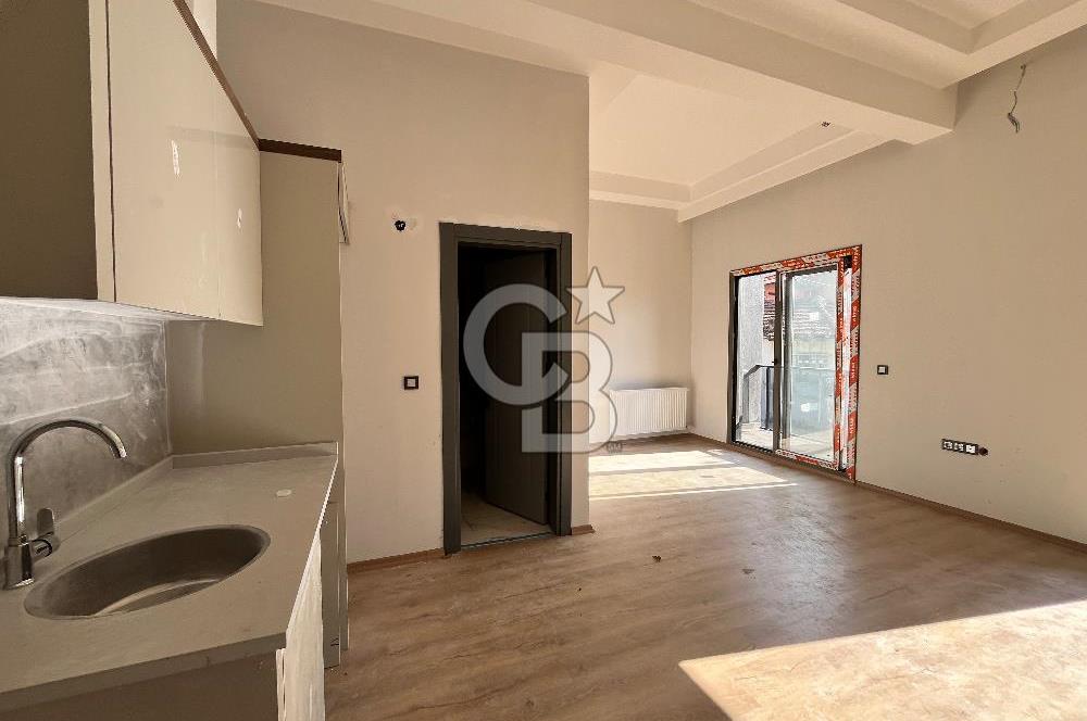 Karşıyaka İmbatlı’da satılık ofis