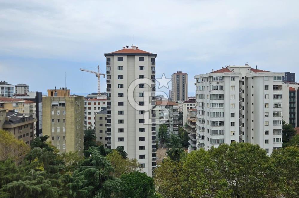 Oramiral Kemal Kayacan sokakta geniş ferah 3+1 