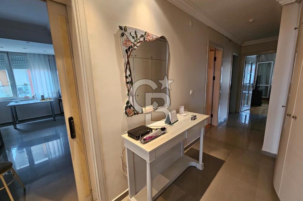 Oramiral Kemal Kayacan sokakta geniş ferah 3+1 