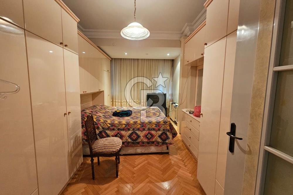 Oramiral Kemal Kayacan sokakta geniş ferah 3+1 