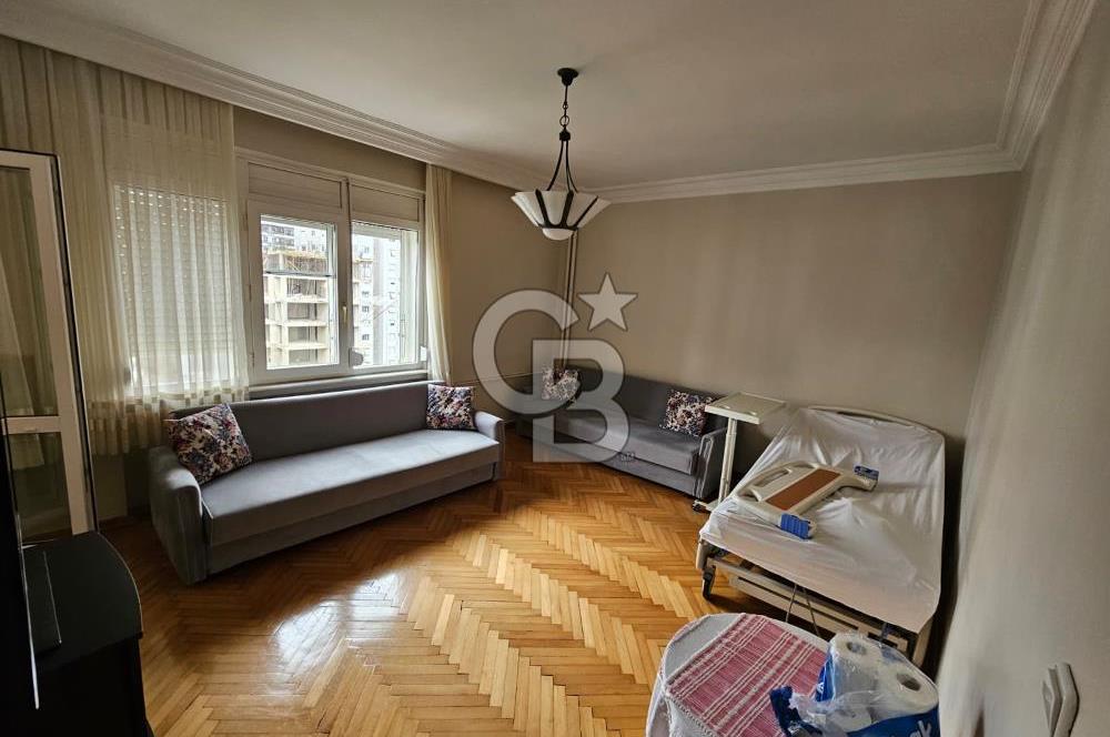 Oramiral Kemal Kayacan sokakta geniş ferah 3+1 