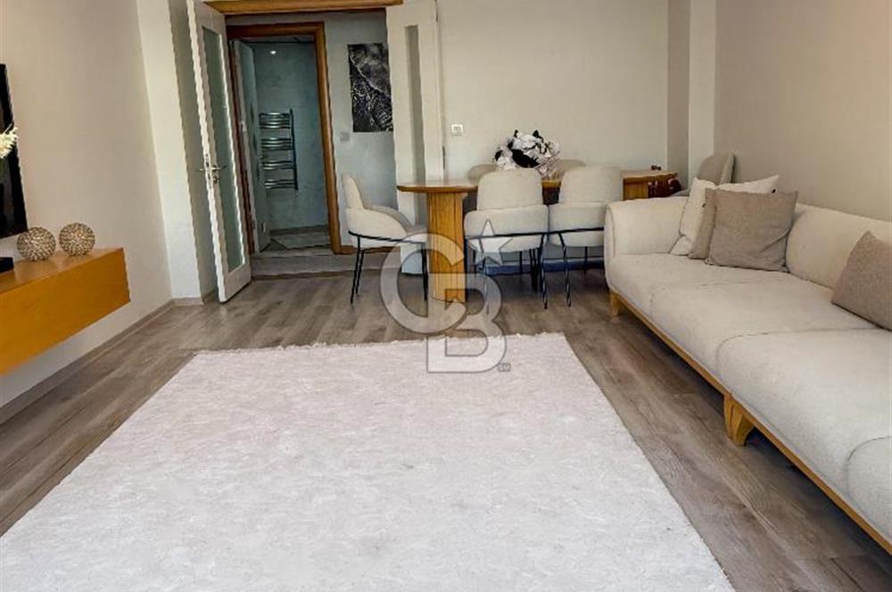 Gaziemir de Merkezi Konumda Satılık Çift Cepheli Geniş 3+1 Daire