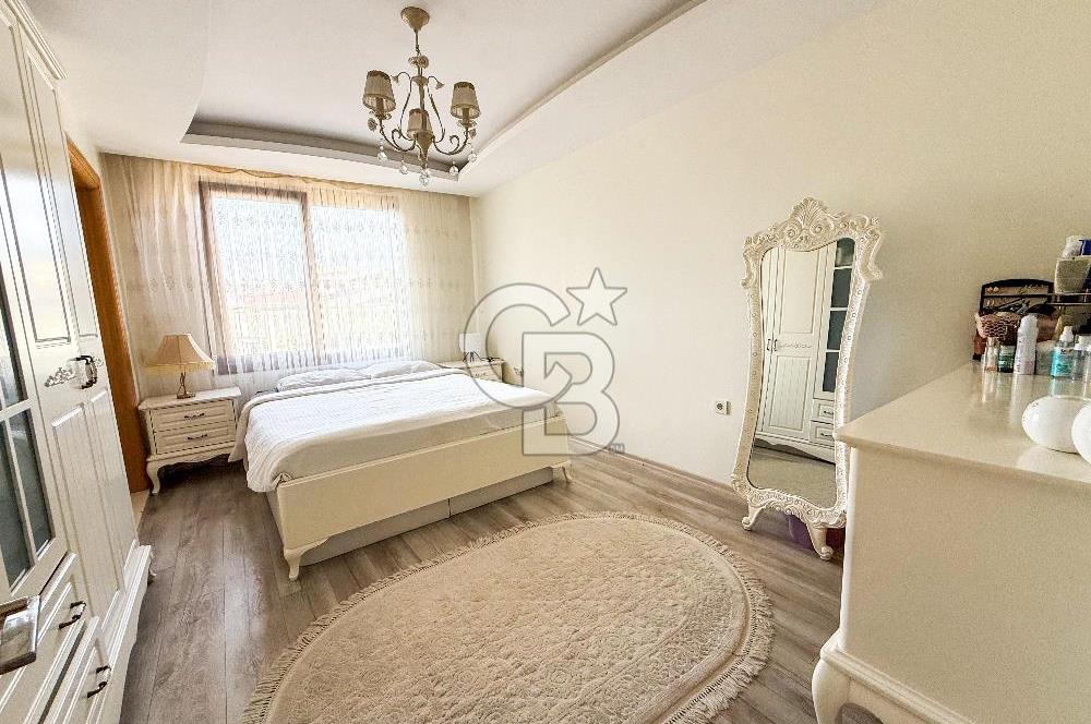 Gaziemir de Merkezi Konumda Satılık Çift Cepheli Geniş 3+1 Daire