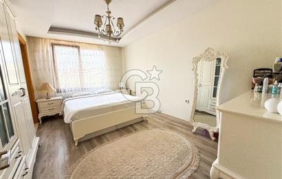 Gaziemir de Merkezi Konumda Satılık Çift Cepheli Geniş 3+1 Daire