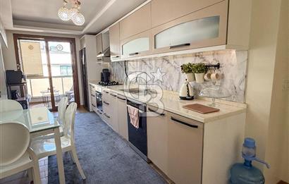 Gaziemir de Merkezi Konumda Satılık Çift Cepheli Geniş 3+1 Daire