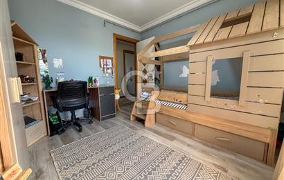 Gaziemir de Merkezi Konumda Satılık Çift Cepheli Geniş 3+1 Daire