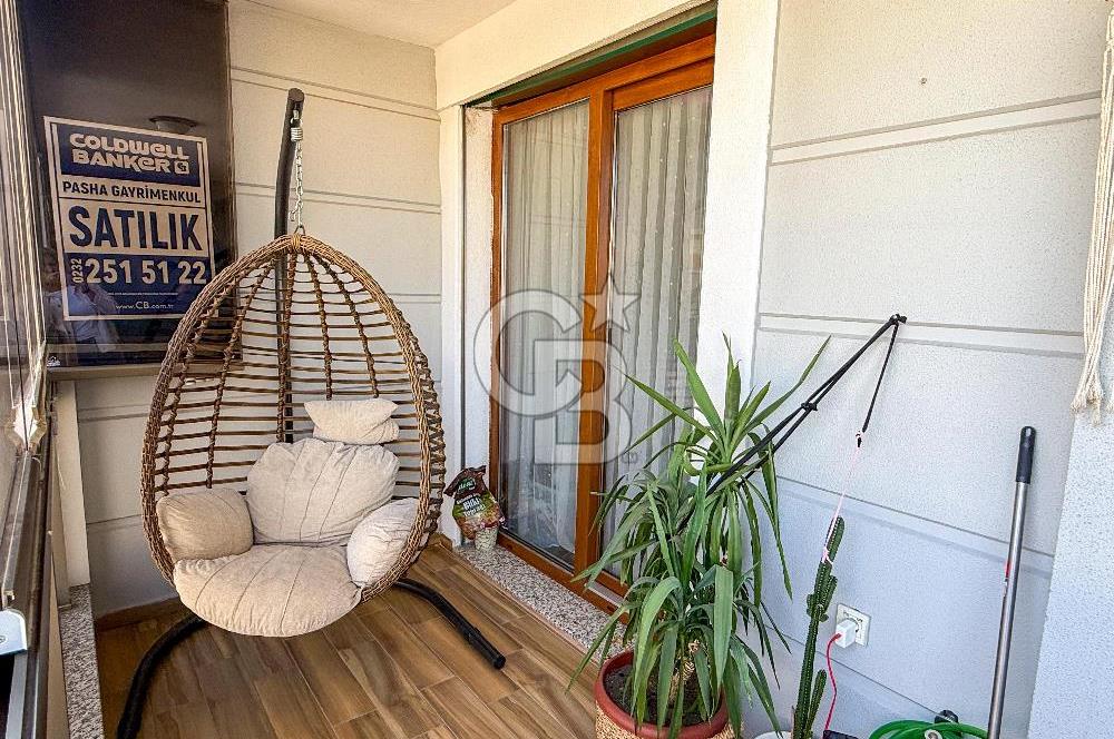 Gaziemir de Merkezi Konumda Satılık Çift Cepheli Geniş 3+1 Daire