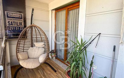 Gaziemir de Merkezi Konumda Satılık Çift Cepheli Geniş 3+1 Daire