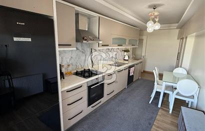 Gaziemir de Merkezi Konumda Satılık Çift Cepheli Geniş 3+1 Daire