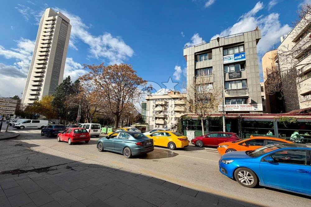 JOHN F. KENNEDY CAD. ÜZERİ SATILIK 1+1 OFİS & BÜRO