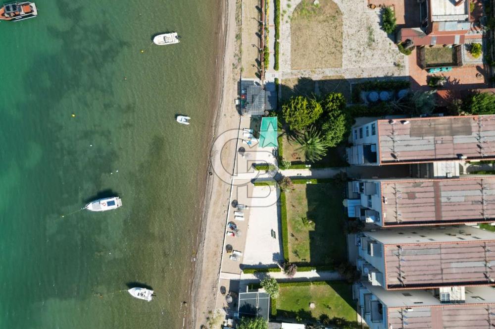 Ayvalık Sarımsaklıda Deniz Manzaralı Daire