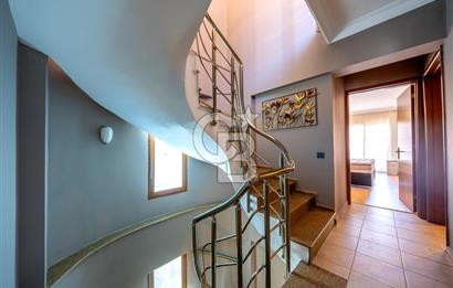 MENDERES ÖZDERE 'DE SATILIK 6+1 TRİPLEKS VİLLA