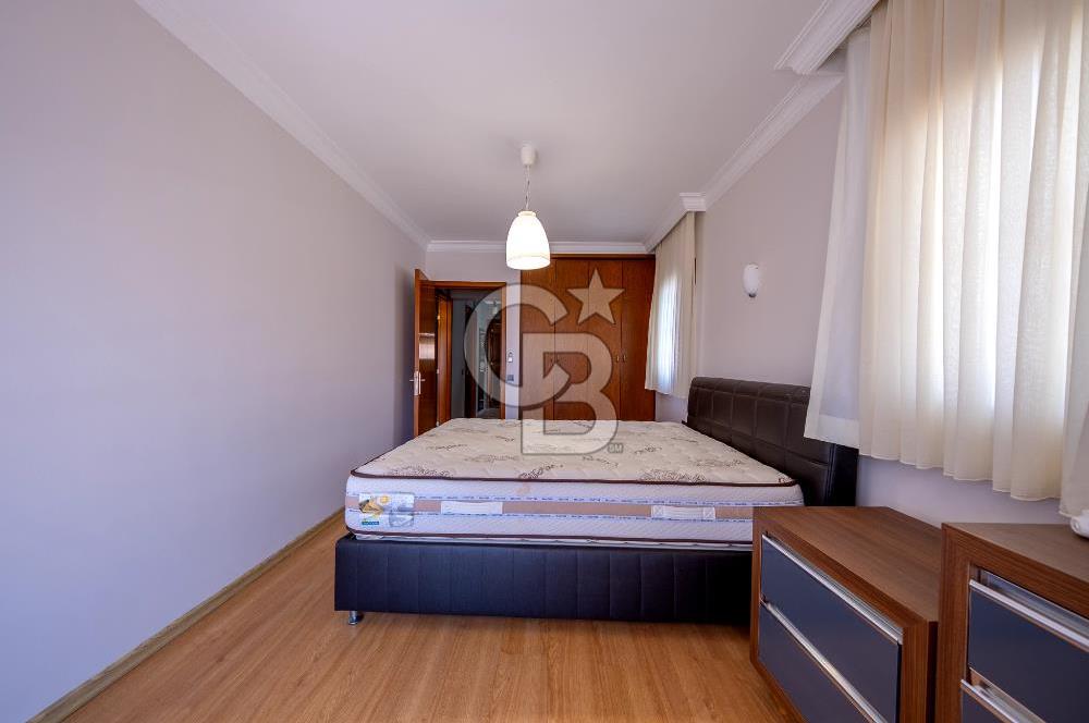 MENDERES ÖZDERE 'DE SATILIK 6+1 TRİPLEKS VİLLA