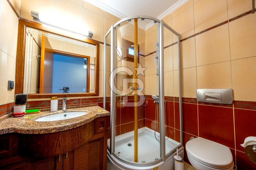 MENDERES ÖZDERE 'DE SATILIK 6+1 TRİPLEKS VİLLA