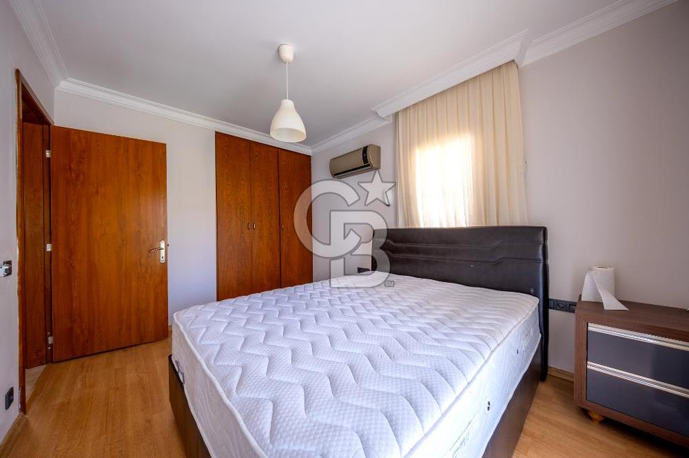 MENDERES ÖZDERE 'DE SATILIK 6+1 TRİPLEKS VİLLA