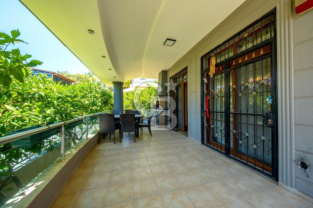 MENDERES ÖZDERE 'DE SATILIK 6+1 TRİPLEKS VİLLA