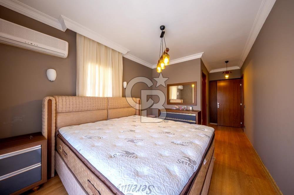 MENDERES ÖZDERE 'DE SATILIK 6+1 TRİPLEKS VİLLA