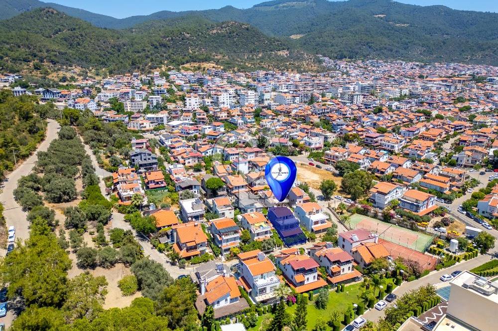 MENDERES ÖZDERE 'DE SATILIK 6+1 TRİPLEKS VİLLA