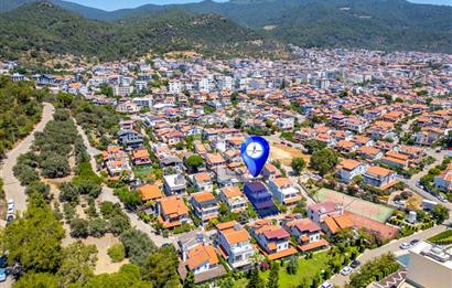 MENDERES ÖZDERE 'DE SATILIK 6+1 TRİPLEKS VİLLA