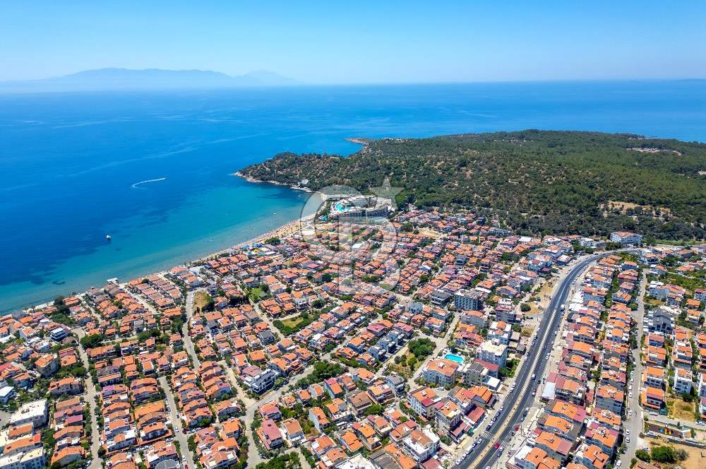 MENDERES ÖZDERE 'DE SATILIK 6+1 TRİPLEKS VİLLA