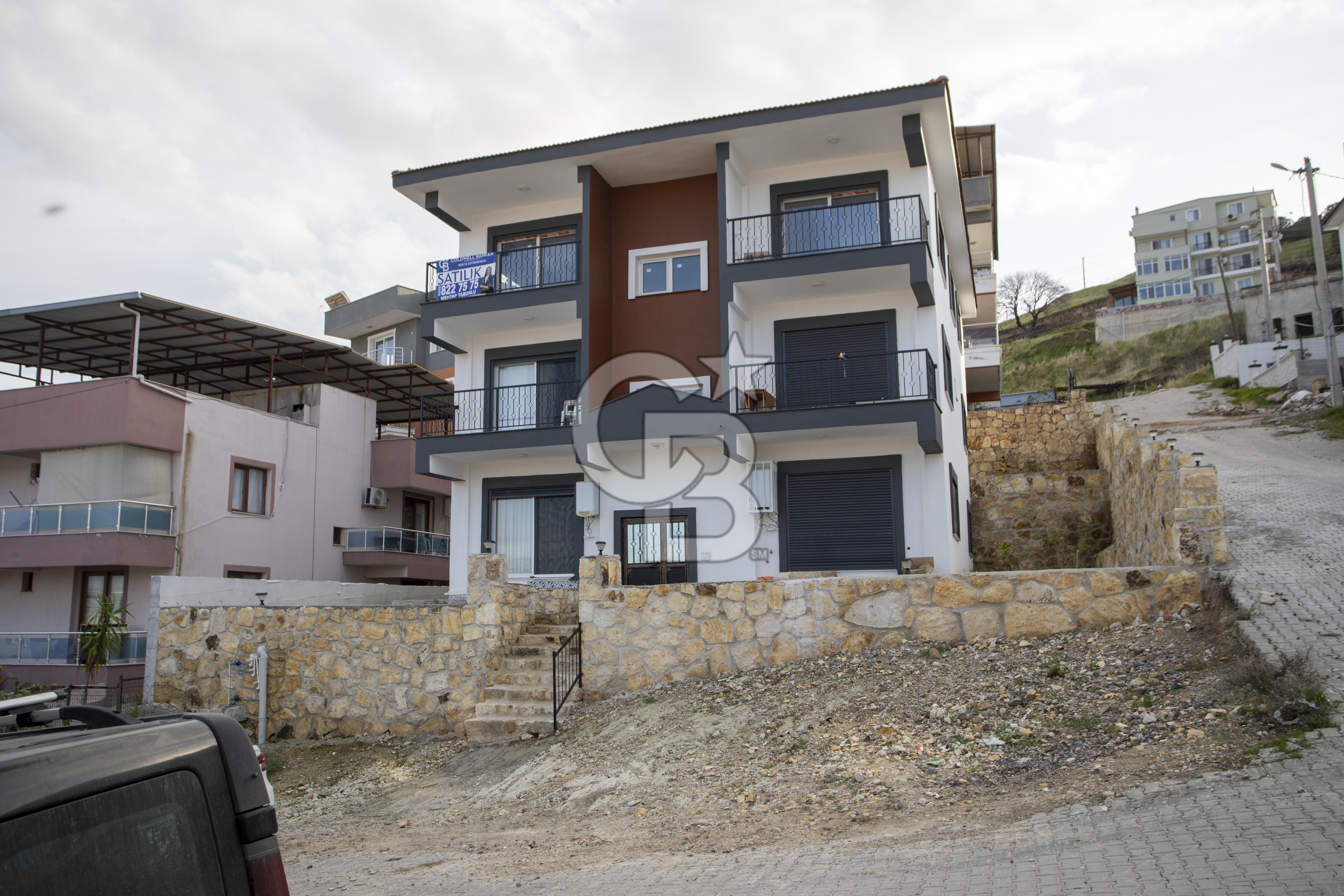 Foça Bağarası Kazım Dirik Mah. Satılık 2+1 Sıfır Daire