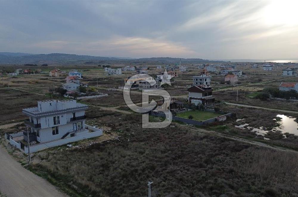 ÇANAKKALE LAPSEKİ UMURBEY ALTINDA DENİZE ÇOK YAKIN – EŞSİZ BOĞAZ VE DENİZ MANZARALI SATILIK ARAZİ
