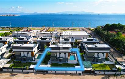 RAMSA PORT ÇANDARLIDA DENİZ MANZARALI SATILIK 3+1 VİLLA