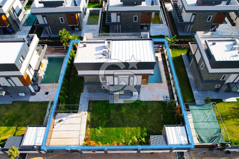 RAMSA PORT ÇANDARLIDA DENİZ MANZARALI SATILIK 3+1 VİLLA