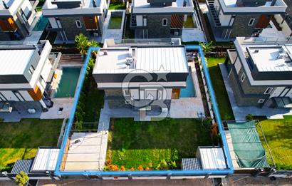 RAMSA PORT ÇANDARLIDA DENİZ MANZARALI SATILIK 3+1 VİLLA