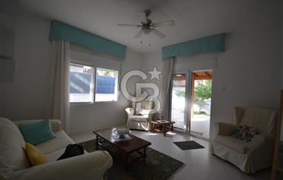 Çeşme Ilıca Şantiye Evlerinde Satılık Bahçe Katı 2+1