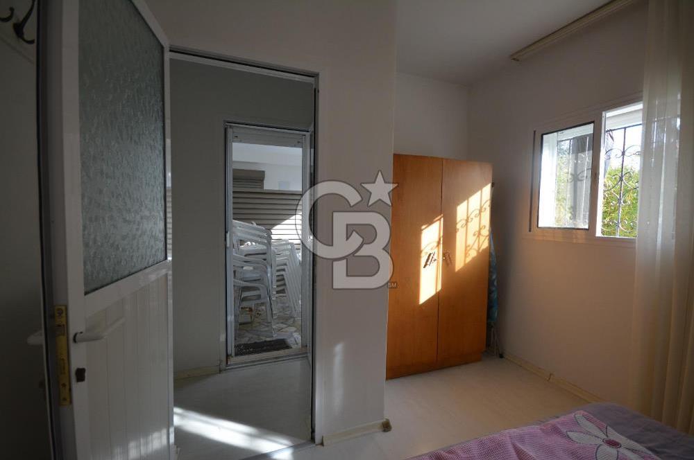 Çeşme Ilıca Şantiye Evlerinde Satılık Bahçe Katı 2+1