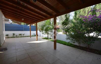 Çeşme Ilıca Şantiye Evlerinde Satılık Bahçe Katı 2+1