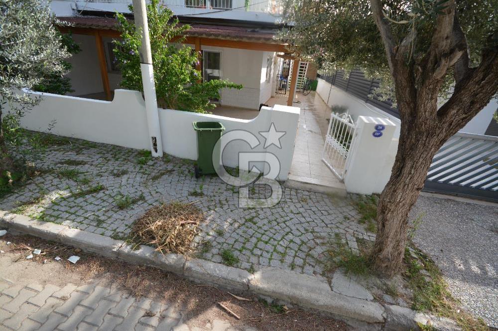 Çeşme Ilıca Şantiye Evlerinde Satılık Bahçe Katı 2+1