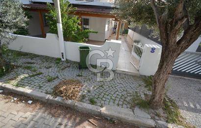 Çeşme Ilıca Şantiye Evlerinde Satılık Bahçe Katı 2+1