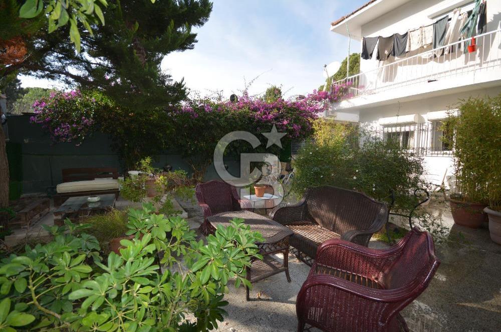 Çeşme Ilıca Şantiye Evlerinde Satılık Bahçe Katı 2+1