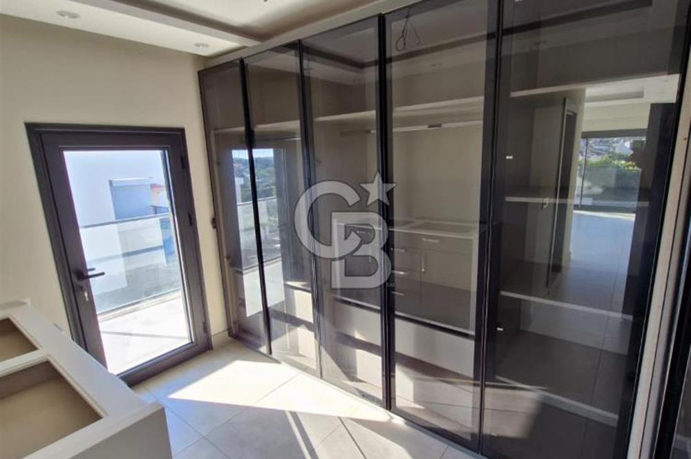 ÇEŞME BOYALIK'TA AKILLI EV SİSTEMLİ MÜSTAKİL HAVUZLU 7+1 VİLLA