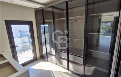 ÇEŞME BOYALIK'TA AKILLI EV SİSTEMLİ MÜSTAKİL HAVUZLU 7+1 VİLLA