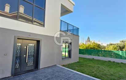 ÇEŞME BOYALIK'TA AKILLI EV SİSTEMLİ MÜSTAKİL HAVUZLU 7+1 VİLLA