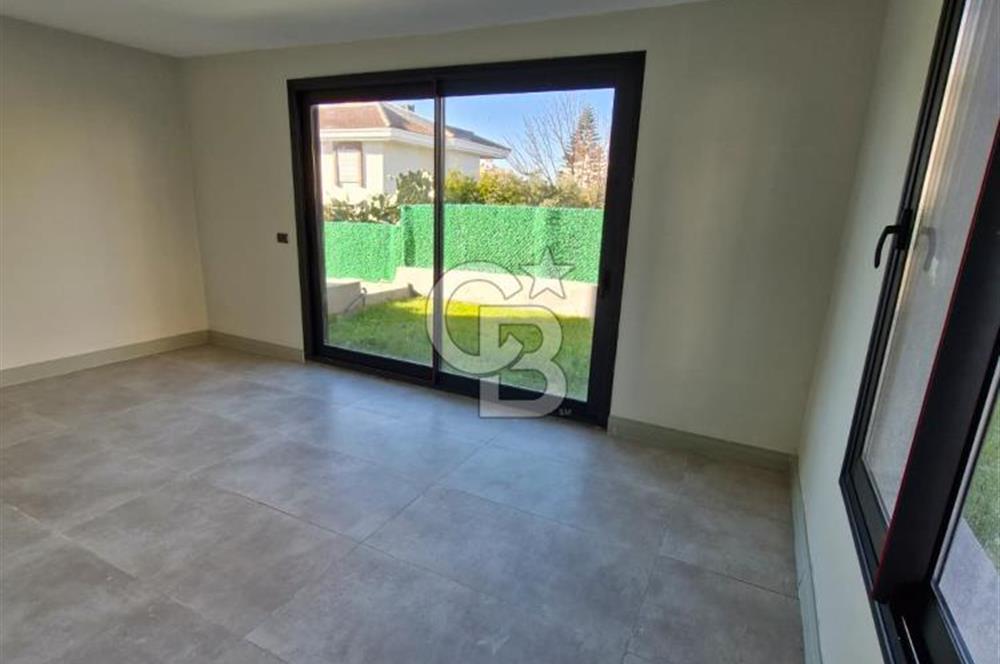 ÇEŞME BOYALIK'TA AKILLI EV SİSTEMLİ MÜSTAKİL HAVUZLU 7+1 VİLLA