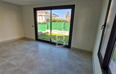 ÇEŞME BOYALIK'TA AKILLI EV SİSTEMLİ MÜSTAKİL HAVUZLU 7+1 VİLLA