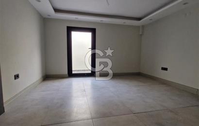 ÇEŞME BOYALIK'TA AKILLI EV SİSTEMLİ MÜSTAKİL HAVUZLU 7+1 VİLLA