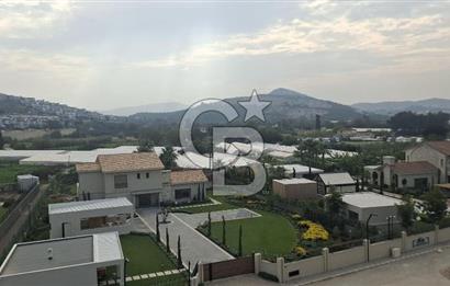 GÜZELBAHÇE'NİN EN PRESTİJLİ SİTESİNDE 4+1 SATILIK DAİRE