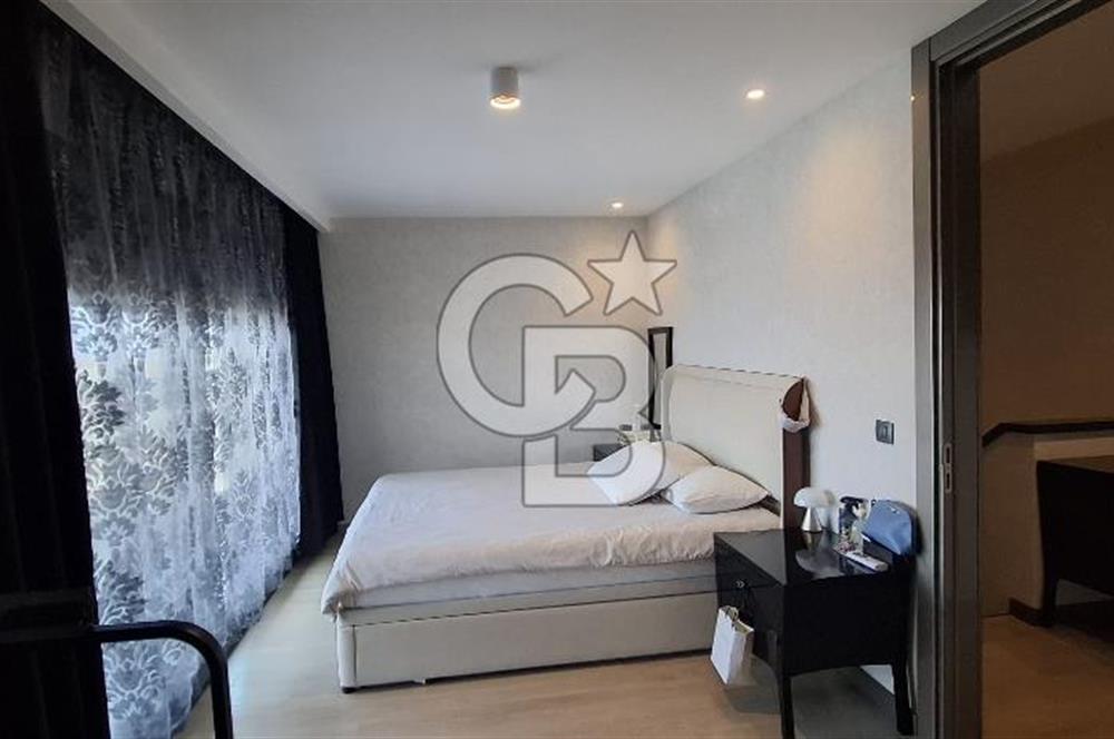 GÜZELBAHÇE'NİN EN PRESTİJLİ SİTESİNDE 4+1 SATILIK DAİRE